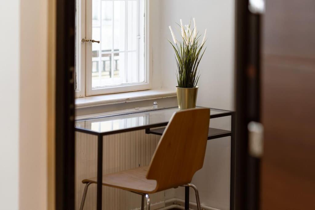 Apartment Free Parking Chain Bridge 4ppl, 2bdrm, Wifi, Smart Tv, Ac Budapest