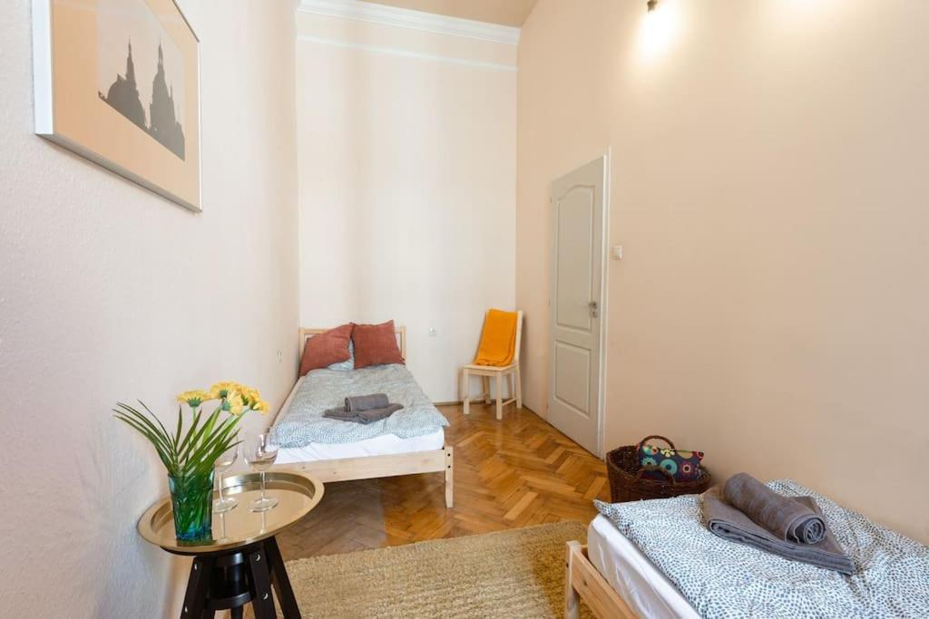 Free Parking Chain Bridge 4ppl, 2bdrm, Wifi, Smart Tv, Ac Apartment Budapest