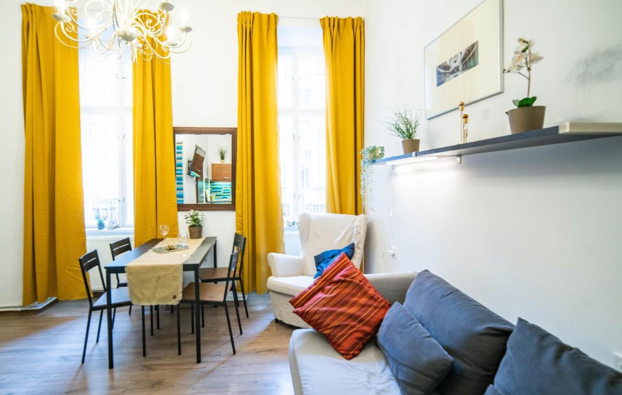 Free Parking Chain Bridge 4ppl, 2bdrm, Wifi, Smart Tv, Ac Apartment *