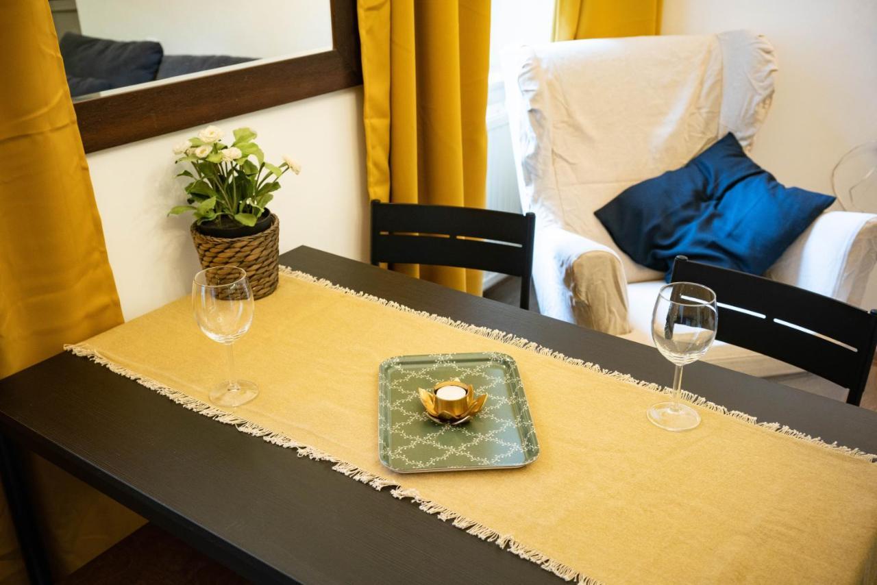 Free Parking Chain Bridge 4ppl, 2bdrm, Wifi, Smart Tv, Ac Apartment